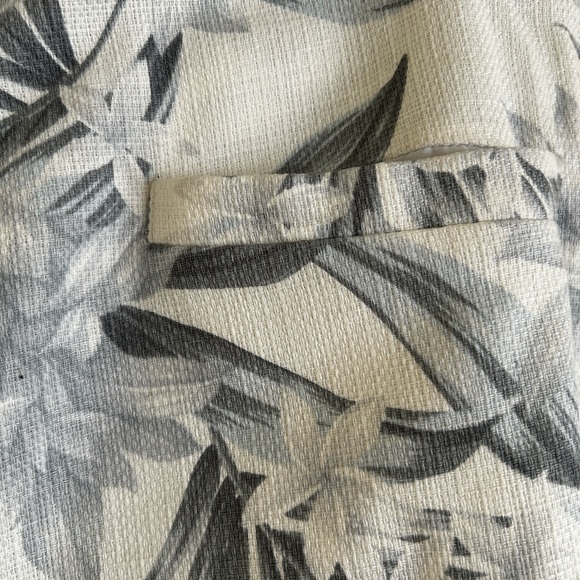 Beautiful pants!! - Picture 3 of 4